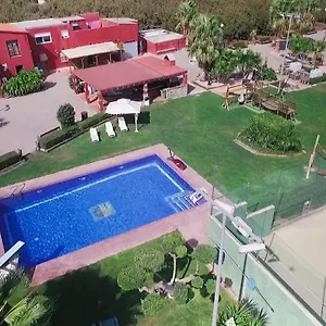Villa De Tres Casas Con Padel Y Piscina, Cambrils